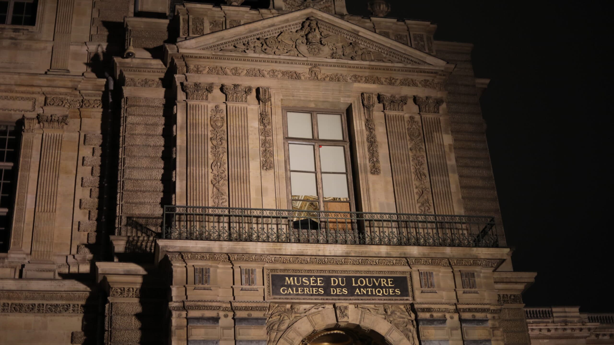 News image for How Louvre thieves exploited human psychology to avoid suspicion—and what it reveals about AI